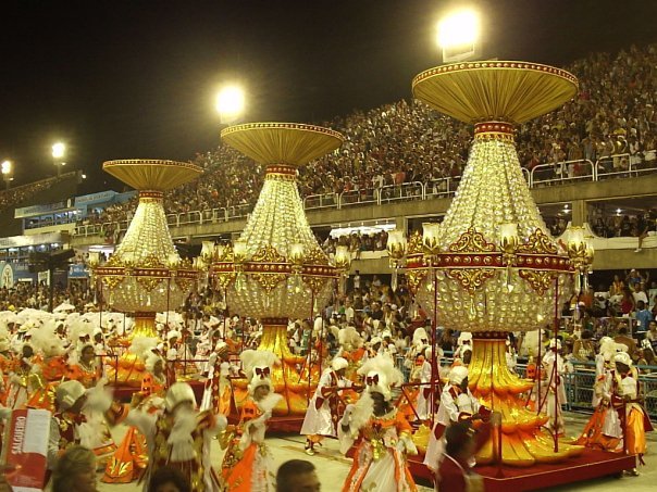 Samba parade at Rio Sambódramo, 2010. Photo: Ana Ribeiro