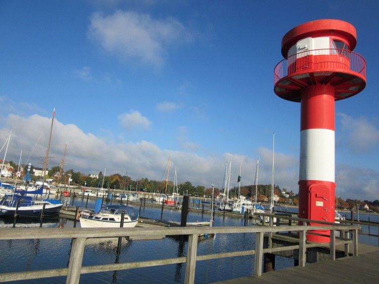 Eckernförde lighthouse and docks. Photo: Maximilian Georg
