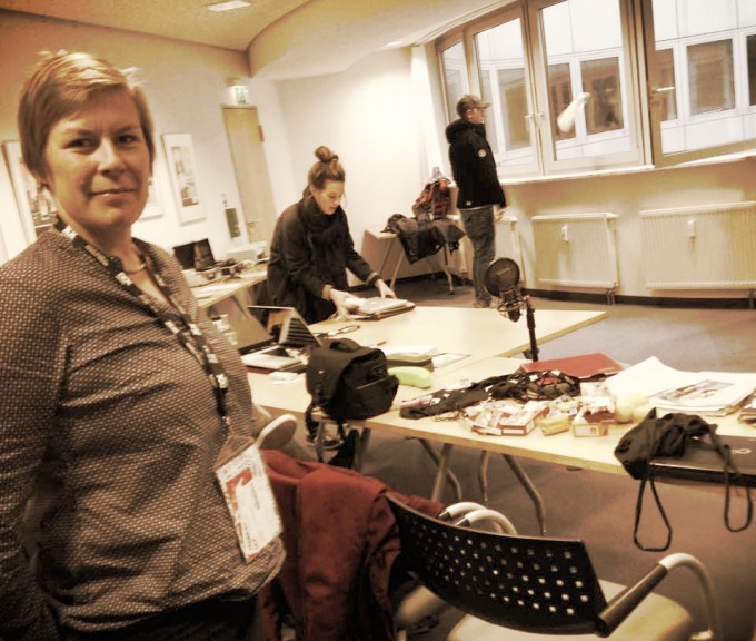 Luc-Carolin Ziemann in the DOK Spotters' "newsroom." Photo: Ana Ribeiro
