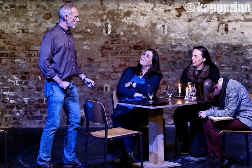 Erik Eek (Frank), Cynthia Dyre-Moellenhoff (Phyllis), Nicola Chapman (Joyce), John Moser (Jared)