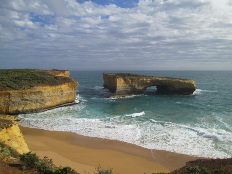 Australian cliffs. Photo: Lito Seizani