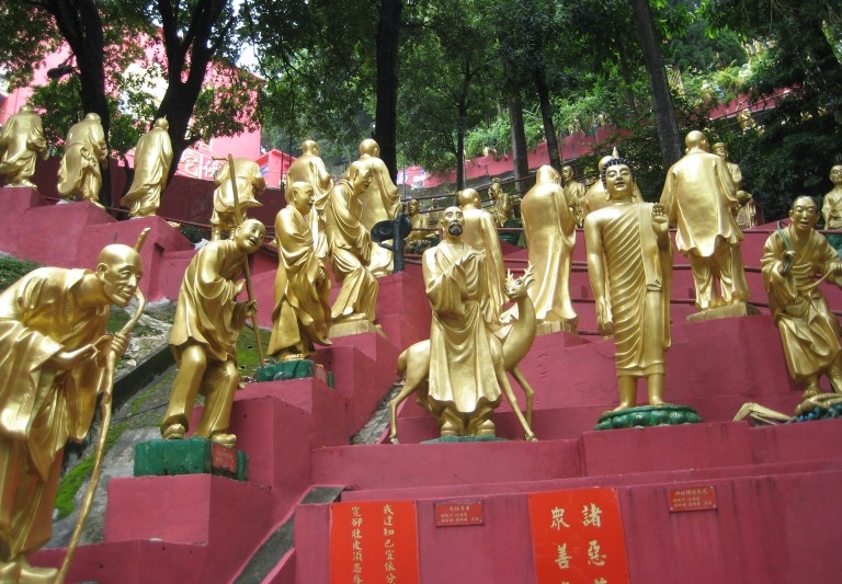 Ten Thousand Buddhas Monastery, Hong Kong. (Photo: Ana Ribeiro)