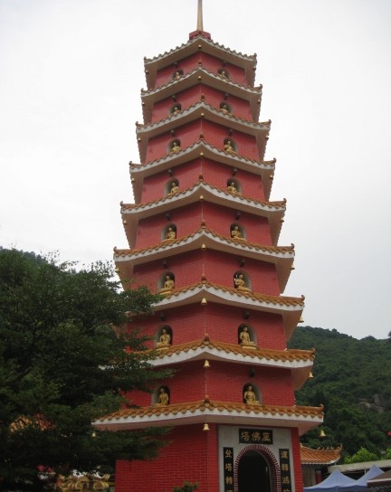 Ten Thousand Buddhas Monastery, Hong Kong. (Photo: Ana Ribeiro)