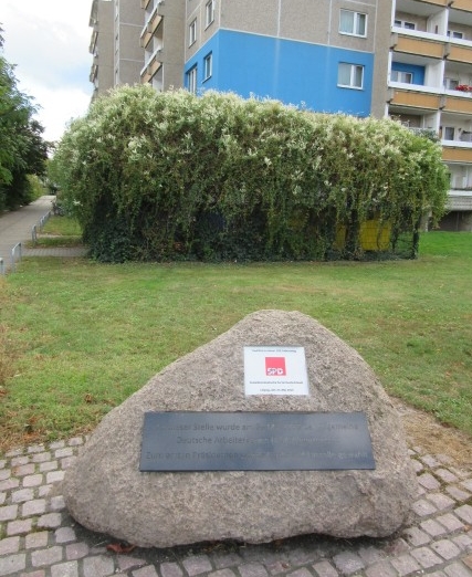 Site of the former ballroom at the intersection of Dresdner Straße and Gerichtsweg where in 1863, the General German Workers’ Association (ADAV), today’s SPD, was founded. (Photo: Maximilian Georg)