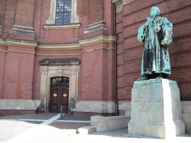 One of countless Luther memorials in Germany: Hamburg, St. Michael’s Church. (Photo: Maximilian Georg)