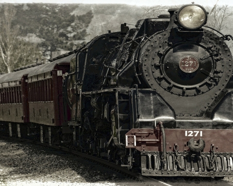 Despite having perhaps far too big shoes to fill and being a bit absurd at times, Branagh's version of Murder on the Orient Express was fun and beautiful to watch. (Photo: public domain)