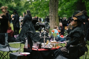 WGT 2018 Victorian Picnic in Clara Zetkin Park. Photo © Erik Braga