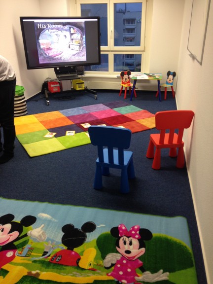 The room at inlingua Sprachschule is decorated Disney style. (Photo: Ana Ribeiro)