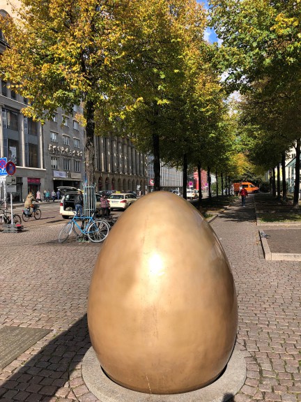 Golden Egg sculpture, Leipzig