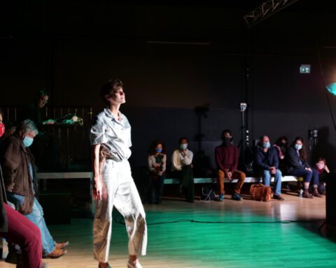 Agata Masziewicz performs Taki Pejzaz at the Loft during the Off Europa Festival, photo: Grit Friedrich