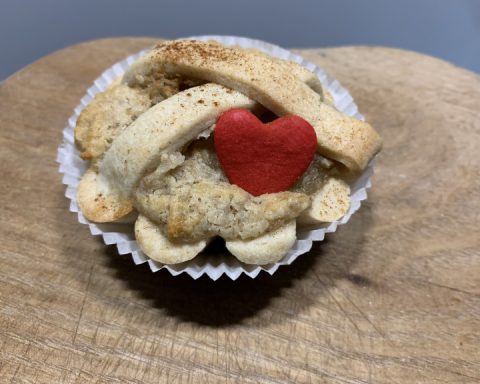Leipziger Lerche with heart specialty pastry from Leipzig