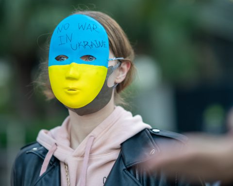 Anti-war mask